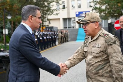Vali Baruş’tan Tümgeneral Cengiz Yıldız’a ziyaret
