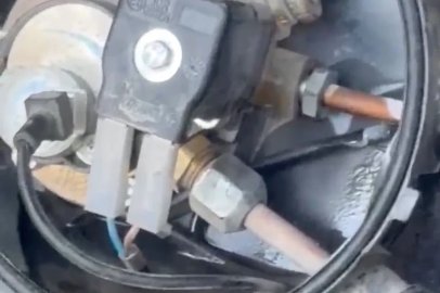 LPG sızıntısına aldırmadan yanan sigara ile dolaştı
