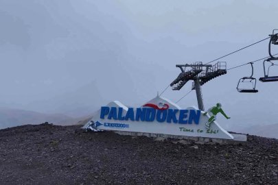 Palandöken’de kar yağışı etkili oluyor
