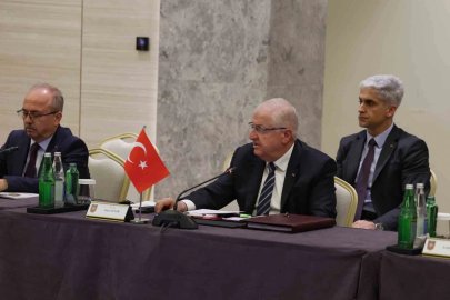 Azerbaycan, Gürcistan ve Türkiye savunma bakanları Şuşa’da bir araya geldi

