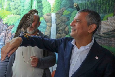 Özgür Özel, sel ve heyelan bölgesinde esnafı ziyaret etti
