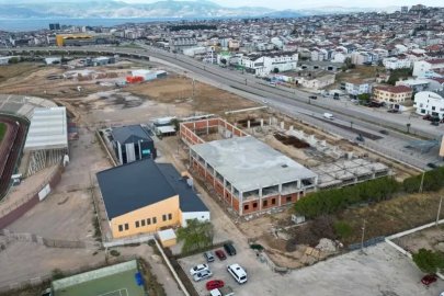 Özalp, Bandırma’da gençlik ve spor tesislerini inceledi
