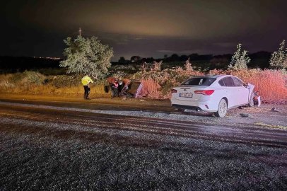 Gaziantep’te otomobil ile traktör çarpıştı: 3 yaralı
