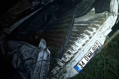 Artvin’de trafik kazası: Baba öldü, iki çocuğu yaralandı
