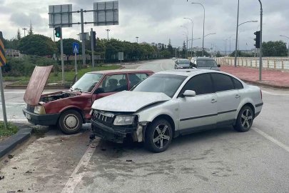 Karaman’da otomobiller çarpıştı: 1 yaralı

