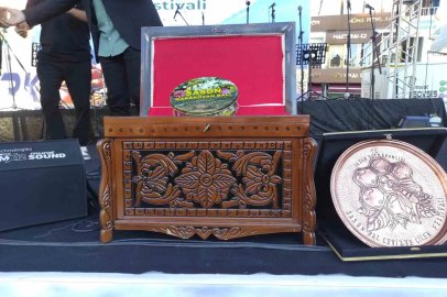 Sason’da bal rekoru: 1 kilogramı 400 bin liraya satıldı
