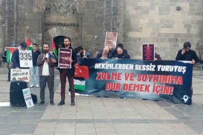 Erzurum’da sağlıkçılar 151. kez Gazze için yürüdü
