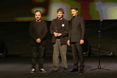 Anadolu Üniversitesi İBF öğrencisinin filmi Altın Koza’da ödüle layık görüldü
