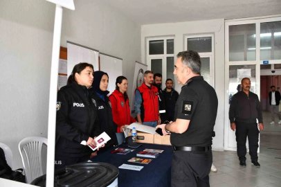 Kars Emniyet Müdürü Tombul, üniversiteli gençlerle bir araya geldi
