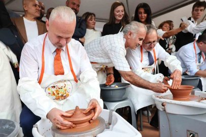 Fransız sanatçı: "İtalyanlara Menemen’i örnek alın dedim"
