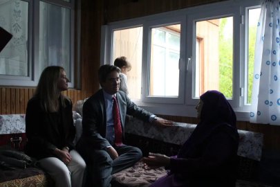 Kemaliye’de Yaşlılar Haftası kapsamında hane ziyaretleri gerçekleştirildi
