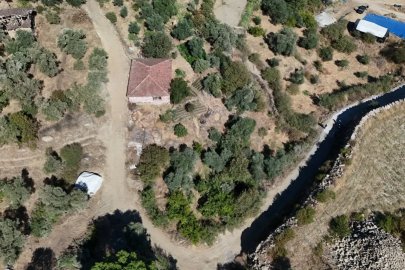 Bozdoğan Belediyesi Kamışlar Mahallesi’nde yolları yeniliyor
