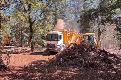 Gebze’deki mezarlıklarda yoğun mesai
