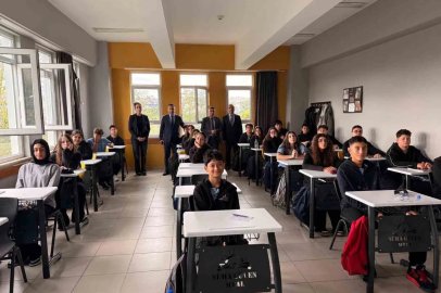 Kaymakam Uzan öğrencilerle bir araya geldi
