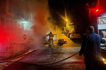 Edirne’de park halindeki otomobil alevlere teslim oldu
