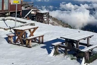 Rize’nin yaylaları beyaza büründü
