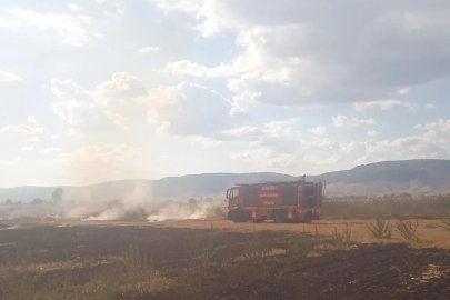 Çivril’de tarım arazisinde yangın çıktı
