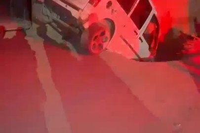 Doğubayazıt’ta hayvanlara çarpan otomobildeki 3 kişi yaralandı

