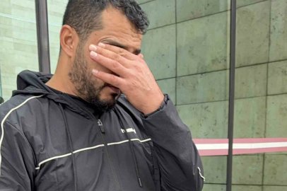 Ehliyet sınavında kopya düzeneğiyle yakalandı
