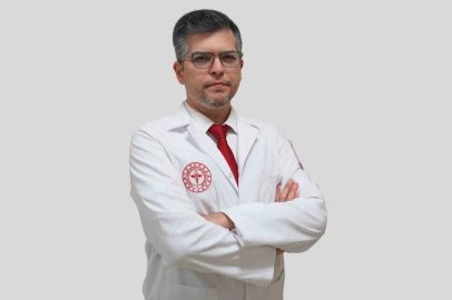 Doç. Dr. Mehmet Cem Sabaner hasta kabulüne başladı
