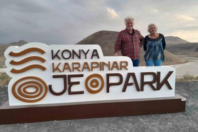 Fransız çift Meke Gölü’ne hayran kaldı
