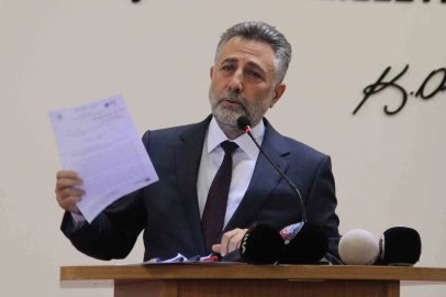 İzmir Bayraklı Belediyesi’nde yolsuzluk operasyonu: Eski başkan Sandal’a gözaltı
