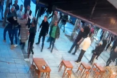 17 yaşındaki kıza saldıran şahıs, vatandaşın gazabına uğradı: O anlar kamerada
