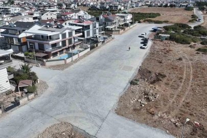 Didim’de parke taşı döşeme çalışmaları devam ediyor
