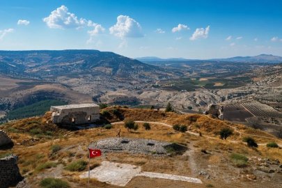 Yüzlerce basamakla ulaşılıyor, manzarası hayran bırakıyor
