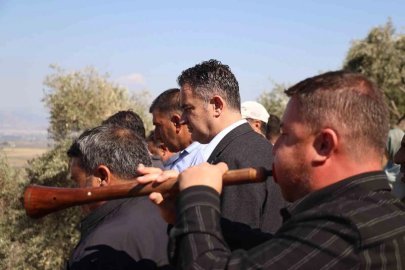 Düğün salonu çalışmaları davul zurnayla başladı
