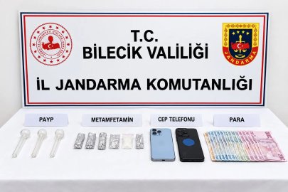 Uyuşturucu satıcıları yakayı ele verdi
