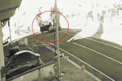 Tekirdağ’da otomobille çarpışan ticari taksinin takla attığı anlar kamerada
