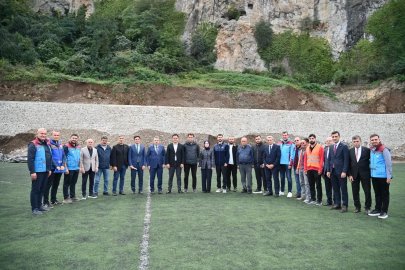 Maşatlık Futbol Sahası taş düşmelerine karşı güvenli hale getiriliyor
