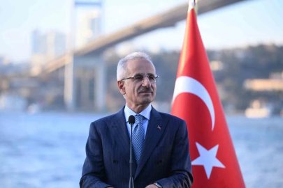 Bakan Uraloğlu: "Türk sahipli deniz ticaret filomuz 2 bin 262 gemi ve 54,3 milyon DWT kapasiteye çıktı"
