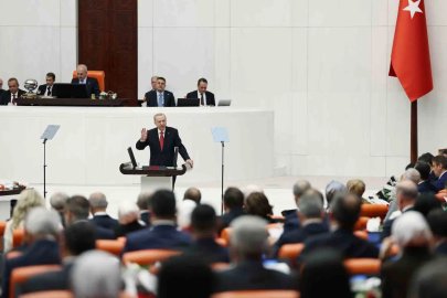 Cumhurbaşkanı Erdoğan: "Milletin hakkına girenler bunun hesabını hem bu dünyada Türk mahkemelerine hem de Mahkeme-i Kübra’da Yaradan’a verecektir"
