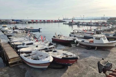 Fırtınanın ardından balıkçılar yeniden denizde: Büyük tekneler Karadeniz’e açıldı
