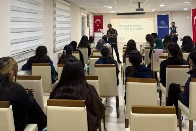 Kars’ta Üniversite öğrencilerine siber güvenlik eğitimi
