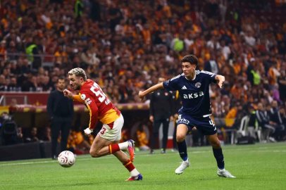 Trendyol Süper Lig: Galatasaray: 1 - Kasımpaşa: 0 (İlk yarı)

