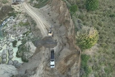 Sanayi atıkları dökerken yakalandılar
