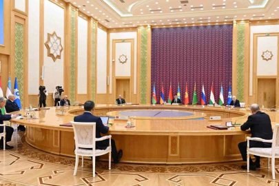 Azerbaycan Cumhurbaşkanı Aliyev: "Orta vadede hedefimiz, Azerbaycan’dan geçen yük taşımacılığını her bir yönde 15 milyon tona çıkarmaktır"