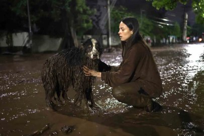 Şili’de onlarca araç sel sularına kapıldı: 6 yaralı
