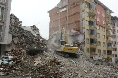 Malatya merkezli 7 ilde yıkım operasyonu: 26 gözaltı

