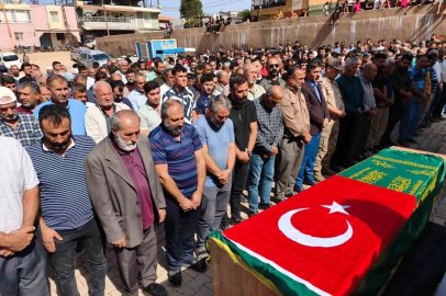 Eşi 3. çocuklarına hamile olan genç adamın günler sonra bulunan naaşı, kendisiyle birlikte can veren kardeşinin yanına defnedildi
