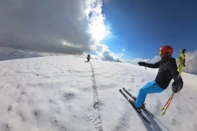 Erzincan Ergan Dağı’nda sezonun ilk kayağı yapıldı
