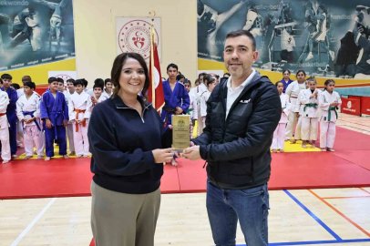 Manisa’da 8 başarılı antrenöre ödül
