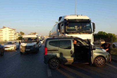 Manavgat’ta LPG tankeri, hafif ticari araçla çarpıştı
