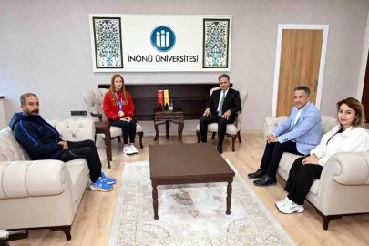 Avrupa Şampiyonu Hatice Akbaş’tan Rektör Akpolat’a ziyaret
