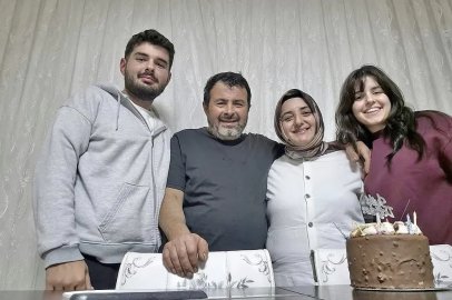 Maltepe’de enkaz altında hayatını kaybeden kardeşler gözyaşlarıyla uğurlanıyor
