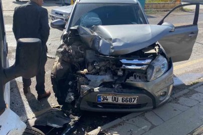 Siirt’te iki araç çarpıştı 3 kişi hafif yaralandı
