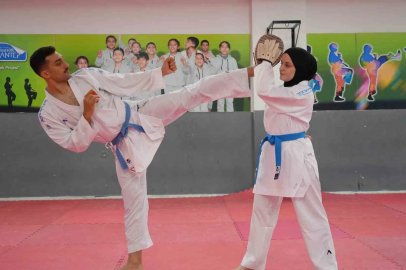 Eşiyle yaptığı antrenmanlarla dünya şampiyonluğuna uzandı
